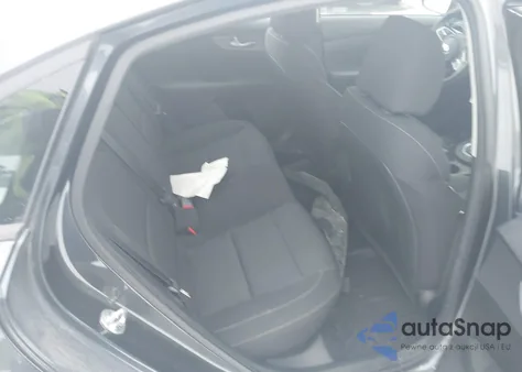 2019 Kia Forte Lxs z USA, uszkodzony, nr VIN 3KPF24AD8KE112147